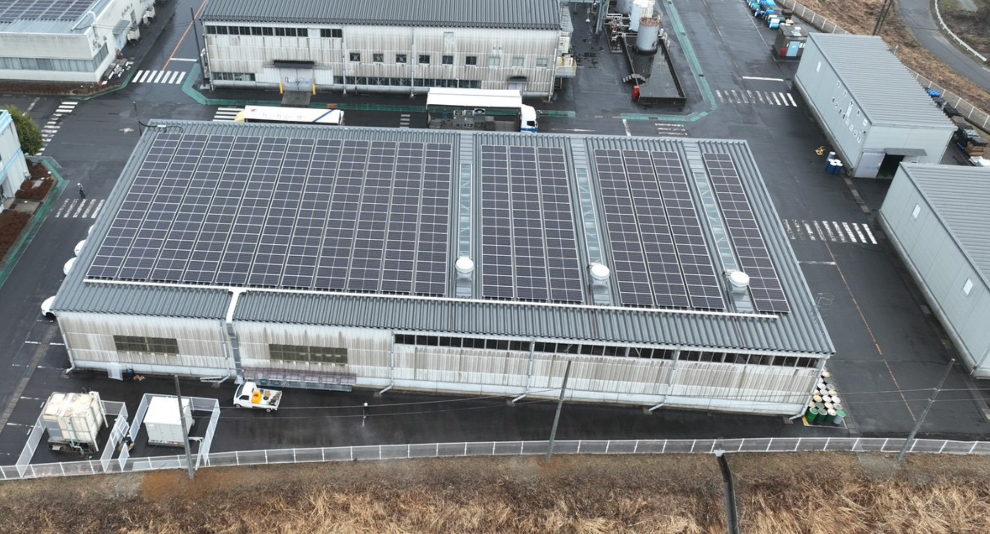 気候変動対応を重要課題に太陽光発電システム導入でGHG排出量125トン/年削減
