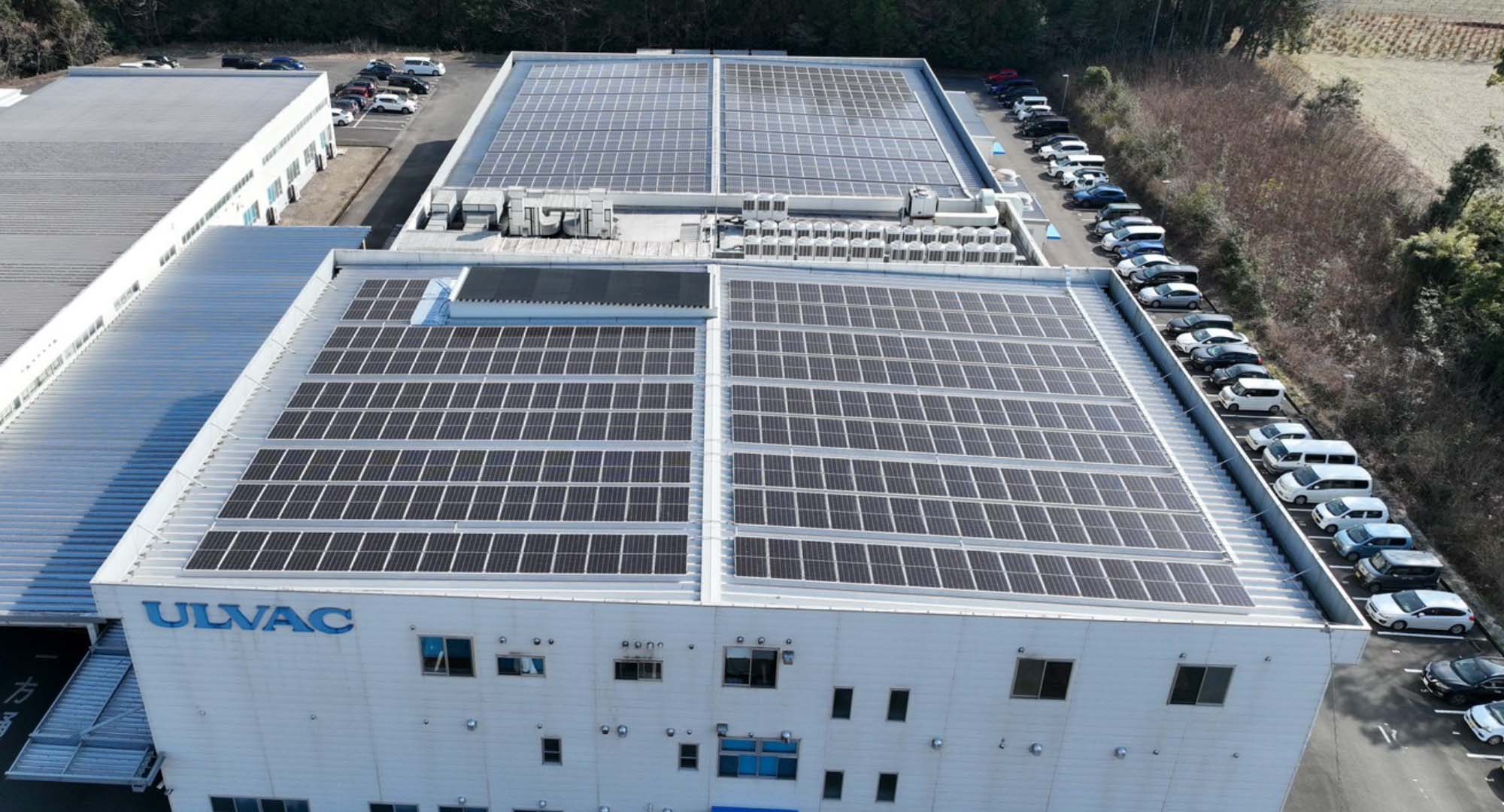 長い日照時間を有効活用脱炭素企業への転換を目指し太陽光発電設備を導入－CO₂削減量は年間約230トン－